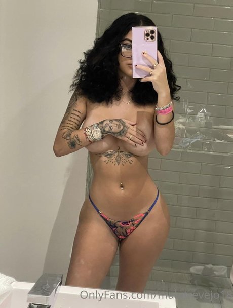 Malu Trevejo nude leaked OnlyFans photo #49