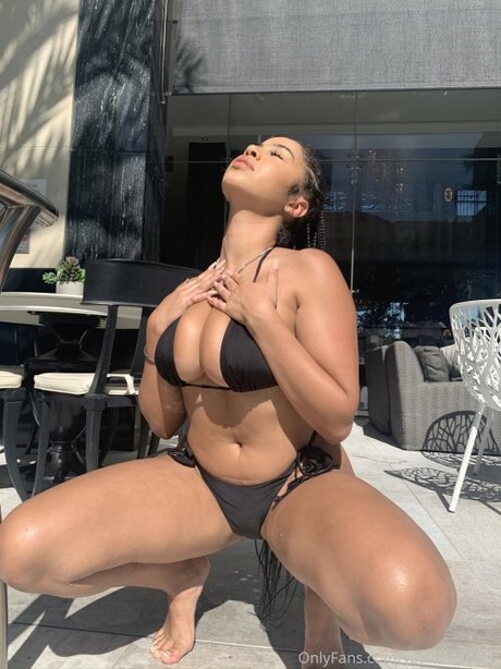 Yasmine Lopez nude leaked OnlyFans pic