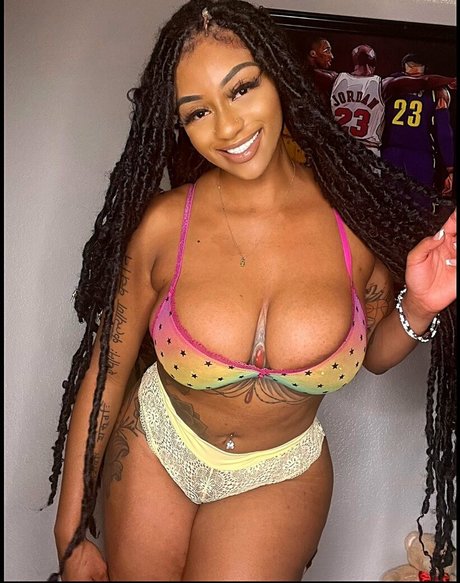 Nigerianamazon nude leaked OnlyFans pic