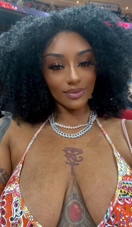 Nigerianamazon nude leaked OnlyFans pic