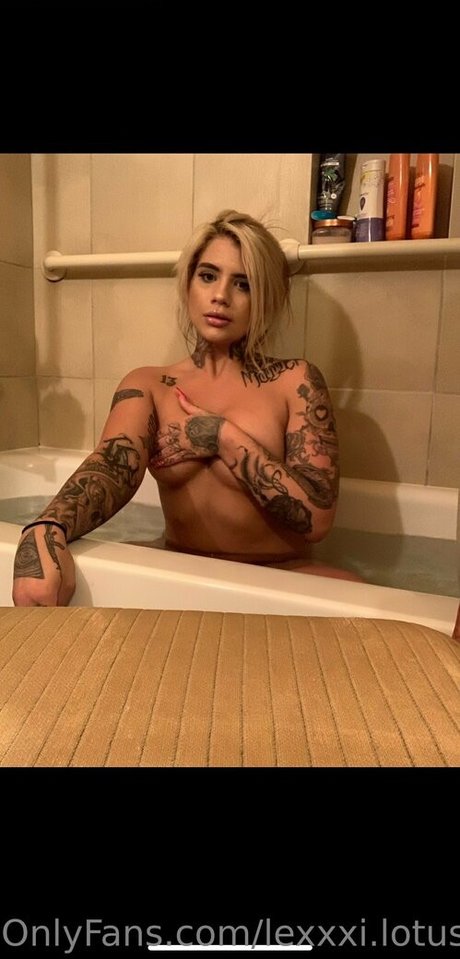 Lexxxi.lotus.free nude leaked OnlyFans pic