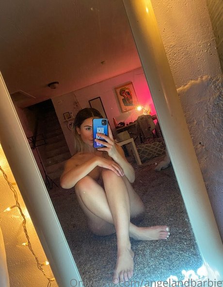 Lily Hale nude leaked OnlyFans pic