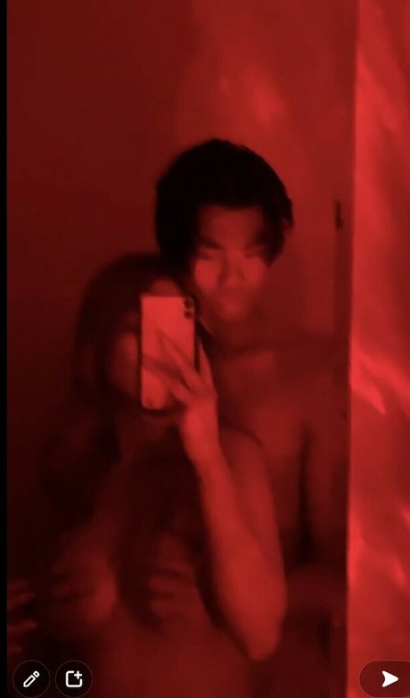 Kimvuongg nude leaked OnlyFans pic