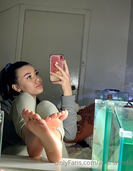Arianafeet8 nude leaked OnlyFans pic