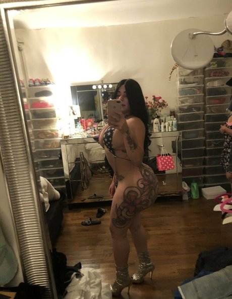 Mollywoodz_ nude leaked OnlyFans pic