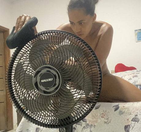 Renata Santos nude leaked OnlyFans pic