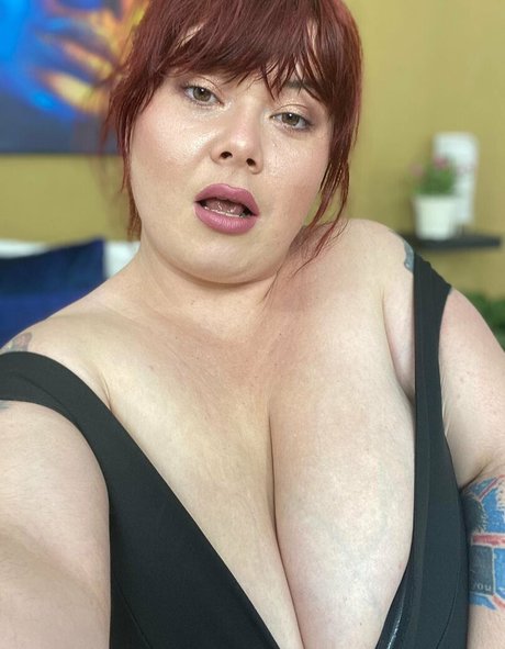 Roxannemiller nude leaked OnlyFans pic