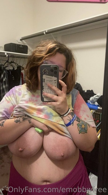 Emobbwfree nude leaked OnlyFans pic