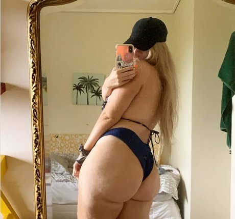 Aliceeevictoria nude leaked OnlyFans pic