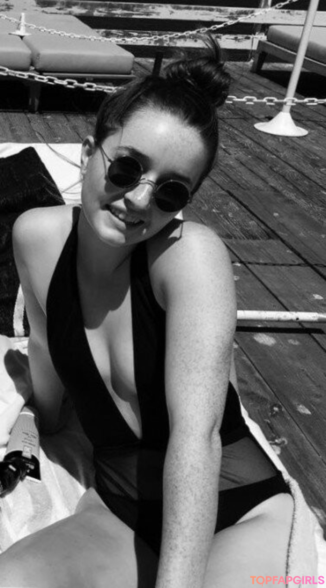 Kaitlyn Dever Nude Leaked OnlyFans Photo #4