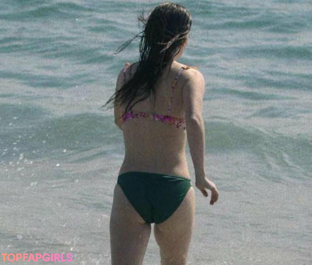 Kaitlyn Dever Nude Leaked OnlyFans Photo #75