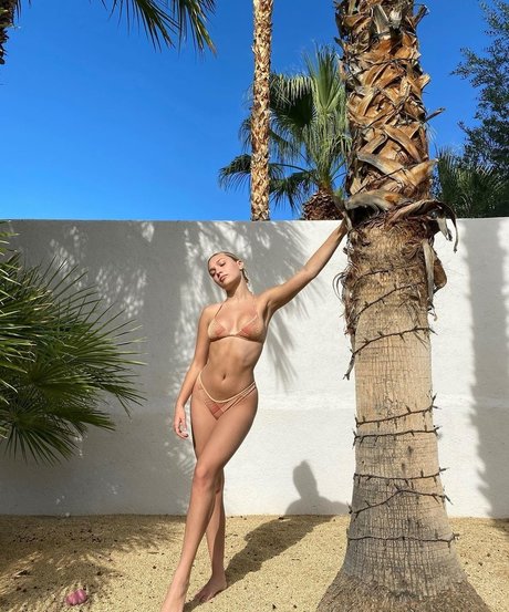 Maddie Ziegler nude leaked OnlyFans photo #385