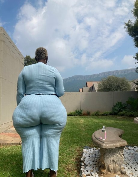 South African Thick nude leaked OnlyFans pic