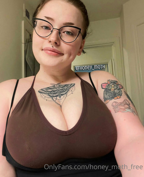 Honey_moth_free nude leaked OnlyFans photo #3