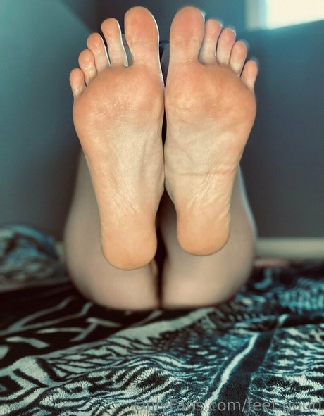 Feet.guurl nude leaked OnlyFans photo #13