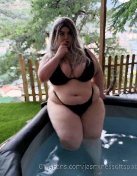 Jasminessoftspot nude leaked OnlyFans pic
