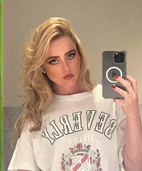 Kathryn Newton Nude Onlyfans Leaked Photo Topfapgirls