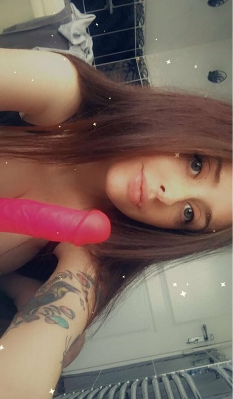 Maxeatsellie nude leaked OnlyFans photo #13