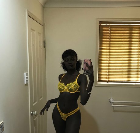 Anyang Deng nude leaked OnlyFans pic