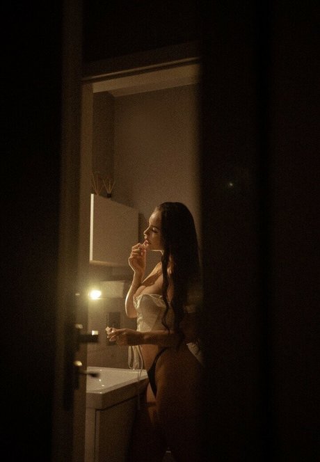 Kristina Azaronak nude leaked OnlyFans pic