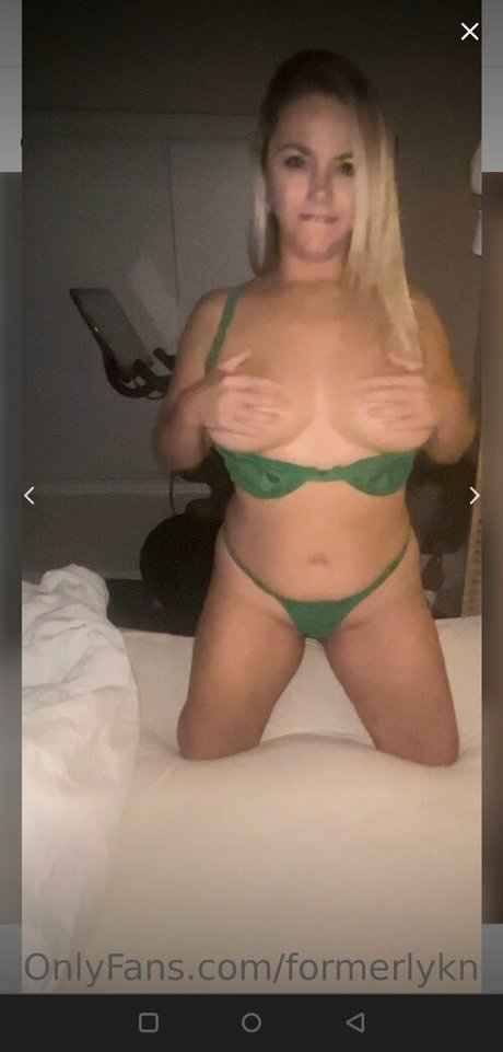 AshLeague nude leaked OnlyFans pic