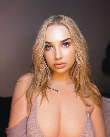 XEmadollx nude leaked OnlyFans pic