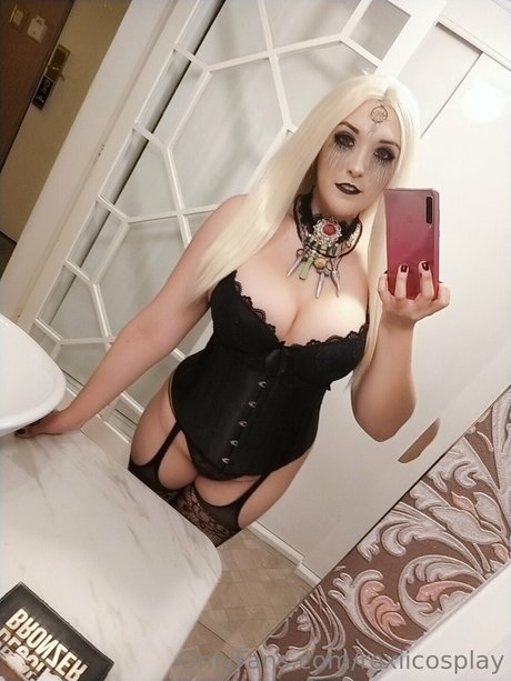 Roxii Cosplay nude leaked OnlyFans photo #7