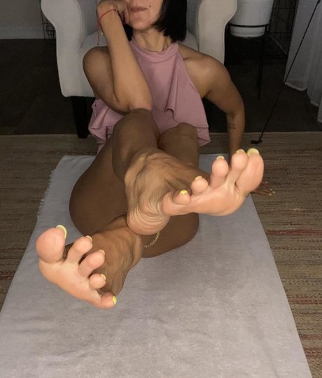 Laprettyfeet4 nude leaked OnlyFans pic