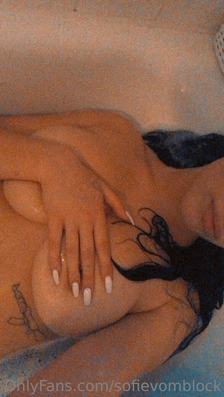 Sofie vom block nude leaked OnlyFans pic