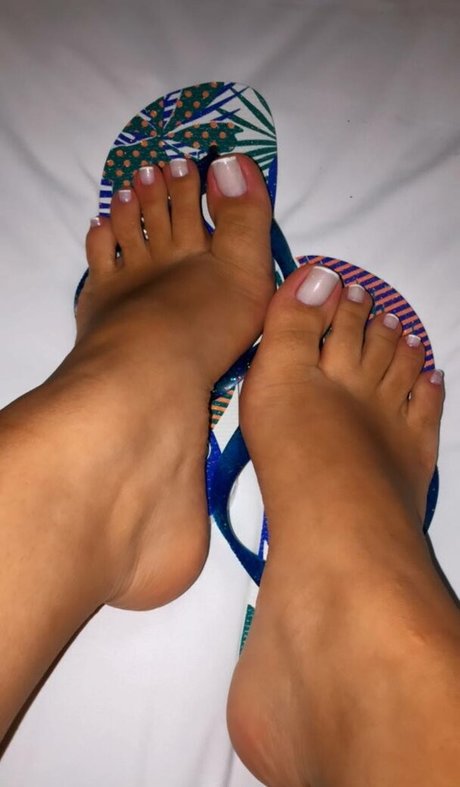 Lyz Feet nude leaked OnlyFans pic