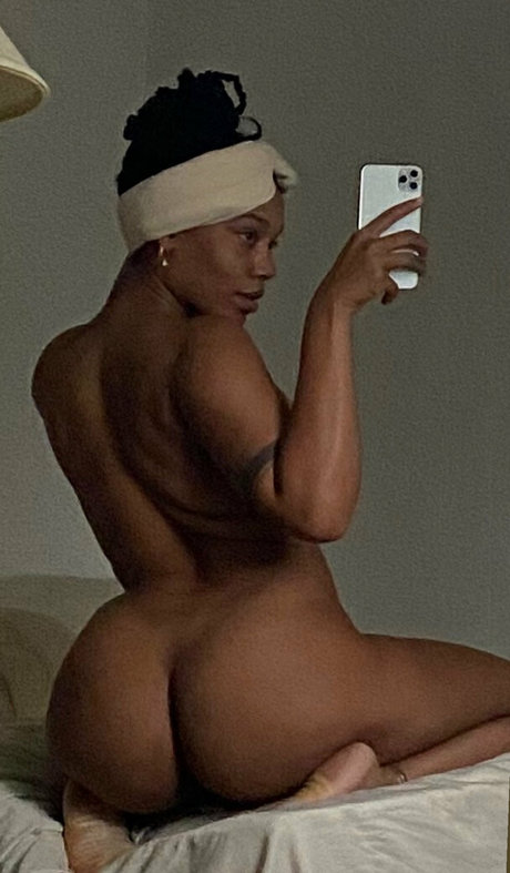 Neyontree nude leaked OnlyFans pic