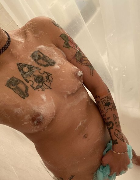 Shinyxcharm93 nude leaked OnlyFans pic