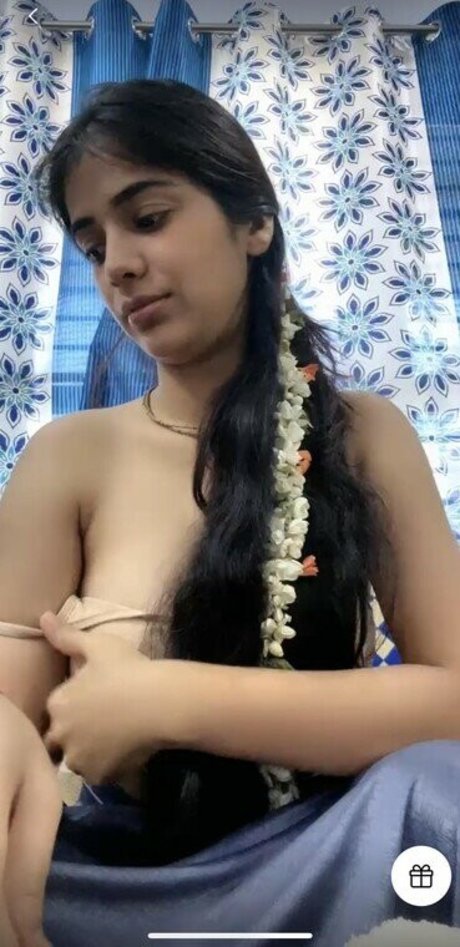 Kritika Kapoor nude leaked OnlyFans pic
