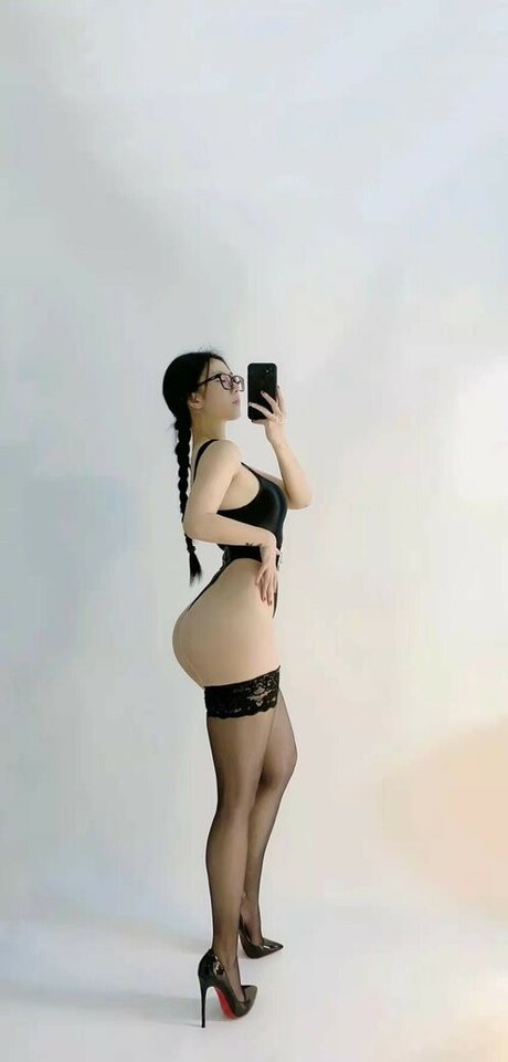 QianniuTT nude leaked OnlyFans photo #3