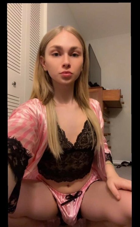 Fragilesnowflakexo nude leaked OnlyFans pic