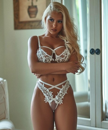 Lauren Luongo nude leaked OnlyFans pic