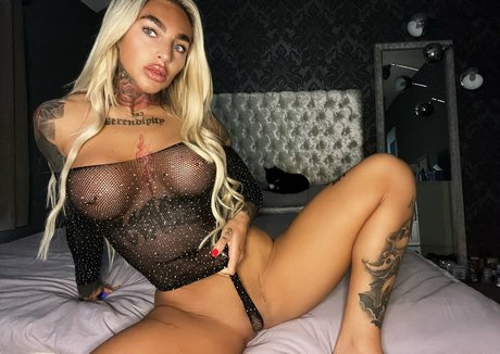 Ali3ninvasion nude leaked OnlyFans pic