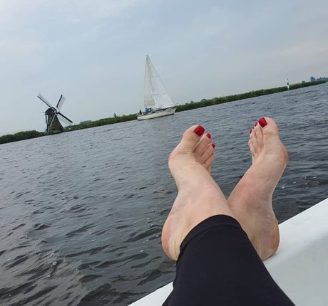 Deliciousdutchfeet nude leaked OnlyFans photo #11