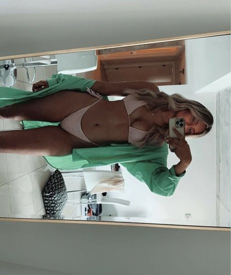 Lauren Swan nude leaked OnlyFans pic