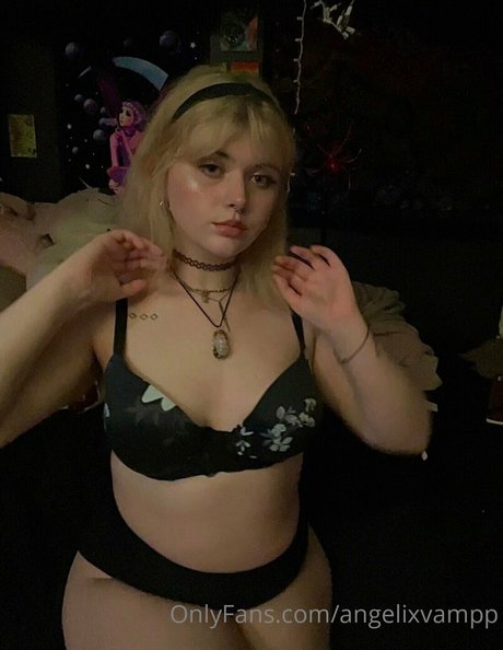 Angelixvampp nude leaked OnlyFans photo #20