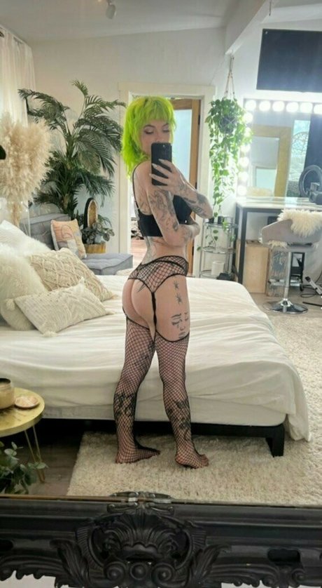 Avalon Valore nude leaked OnlyFans pic