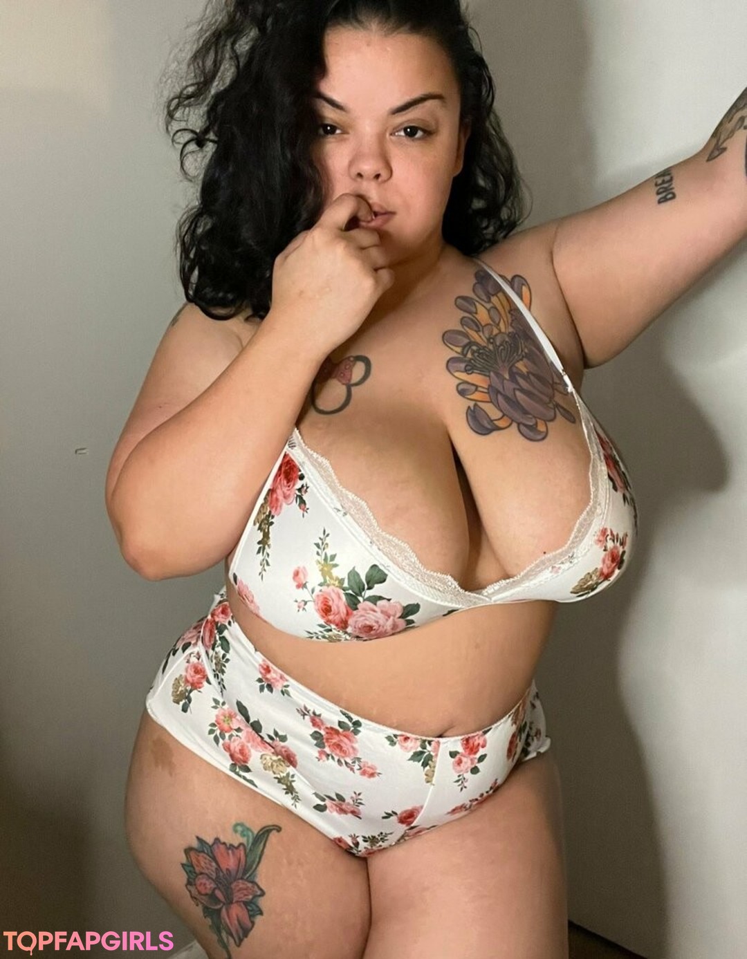 Cubanaredd Nude Leaked OnlyFans Photo #23