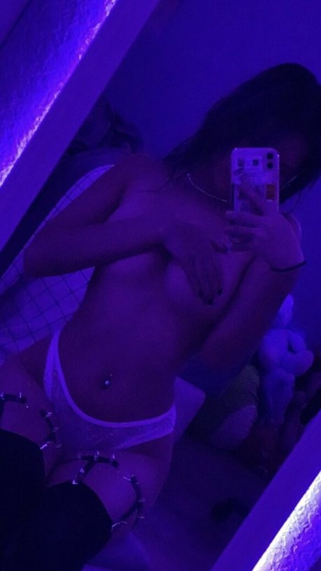 Vy Tran nude leaked OnlyFans pic