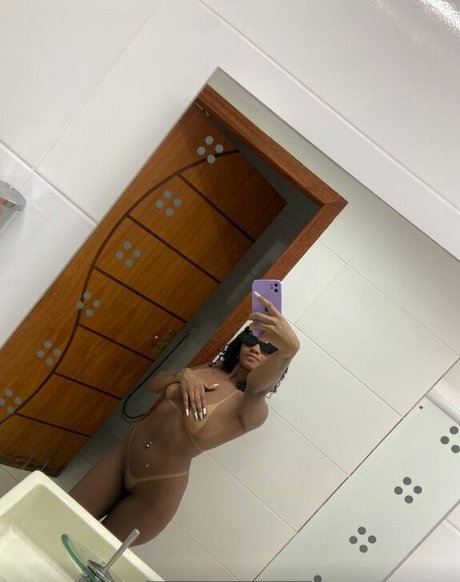 Fernanda Souza nude leaked OnlyFans photo #5