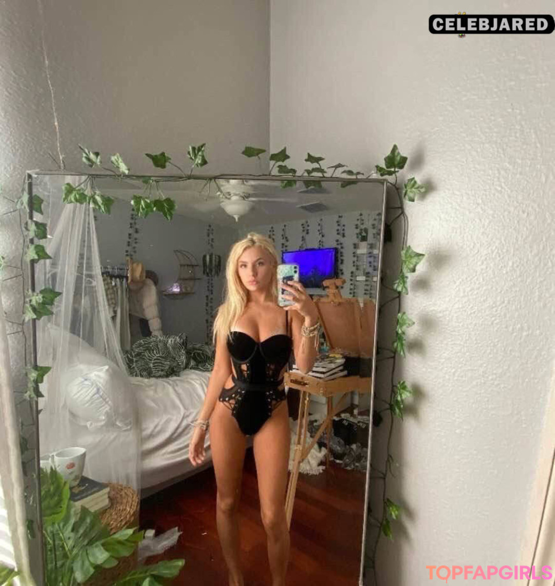 Sarah Argabrite Nude Leaked OnlyFans Photo #1