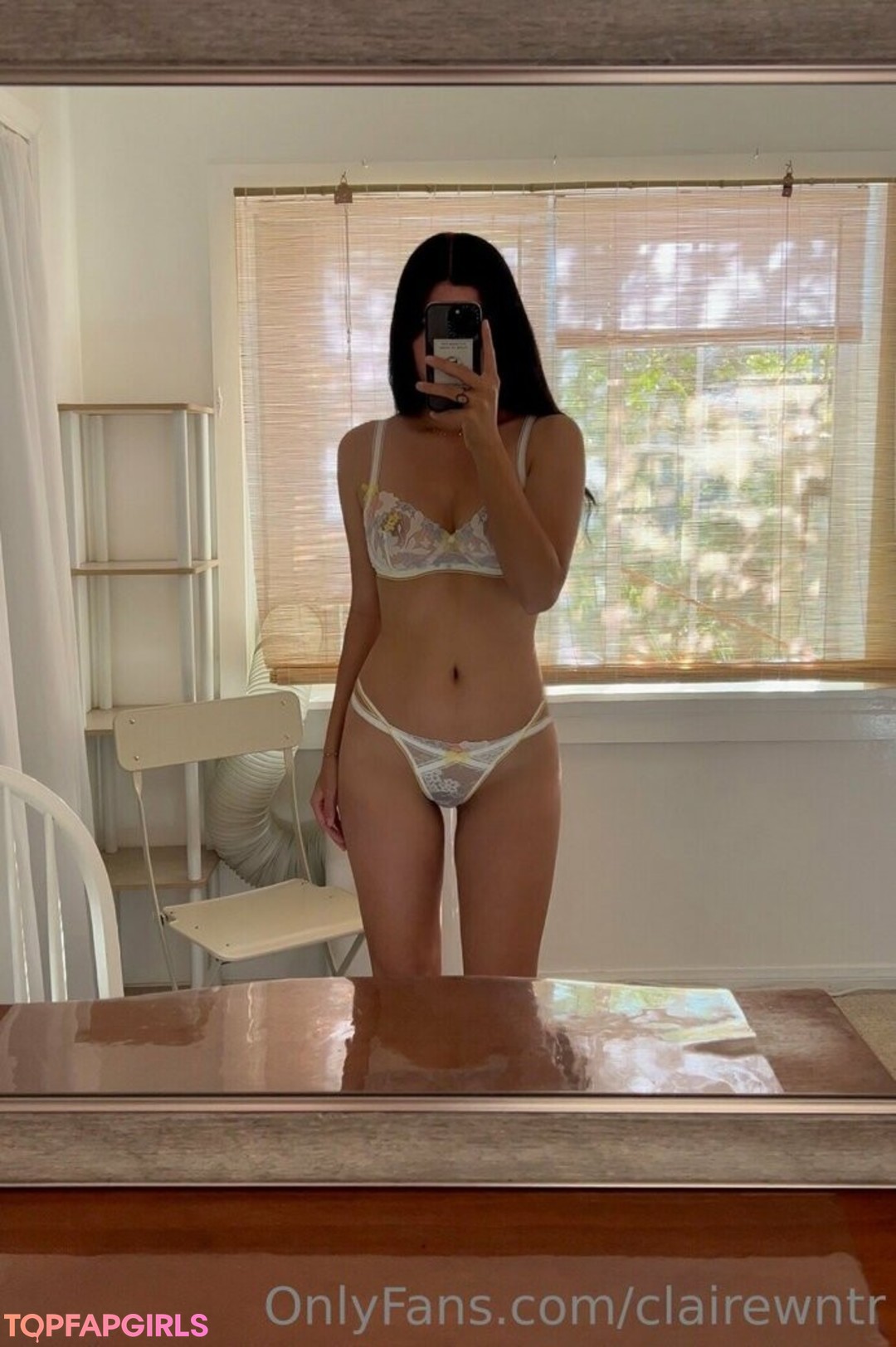 Clairewntr Nude Leaked OnlyFans Photo #5