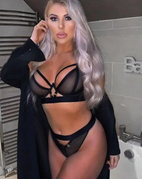 Chloe Gabrielle Chaloner nude leaked OnlyFans pic