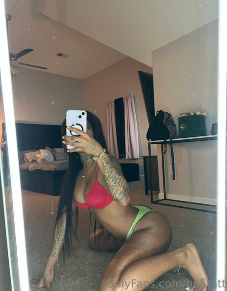 Bu5tatt nude leaked OnlyFans pic