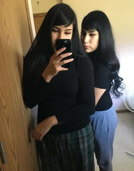 Latina Twin Sisters nude leaked OnlyFans pic