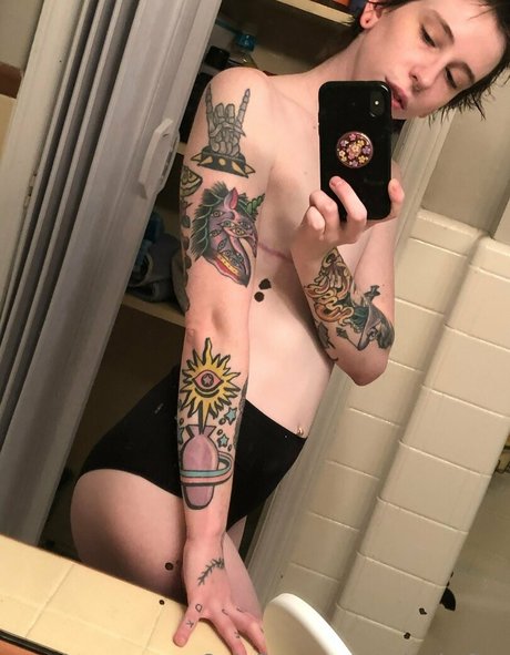 Faguettemikah nude leaked OnlyFans photo #43